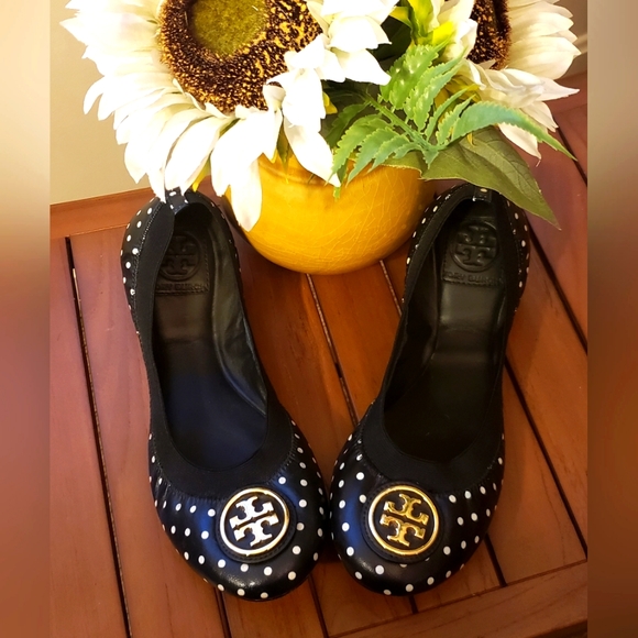 Tory Burch Black & White Polka Dot Ballet Flats - Picture 1 of 3